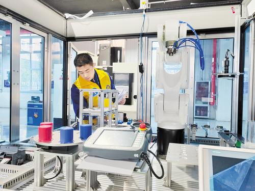 黑马配资 河北：促进更多技能人才拥抱新质生产力